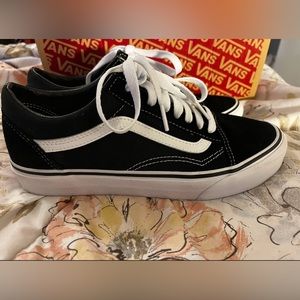 Brand new! Black & White Old Skool Vans. M7.5 W9